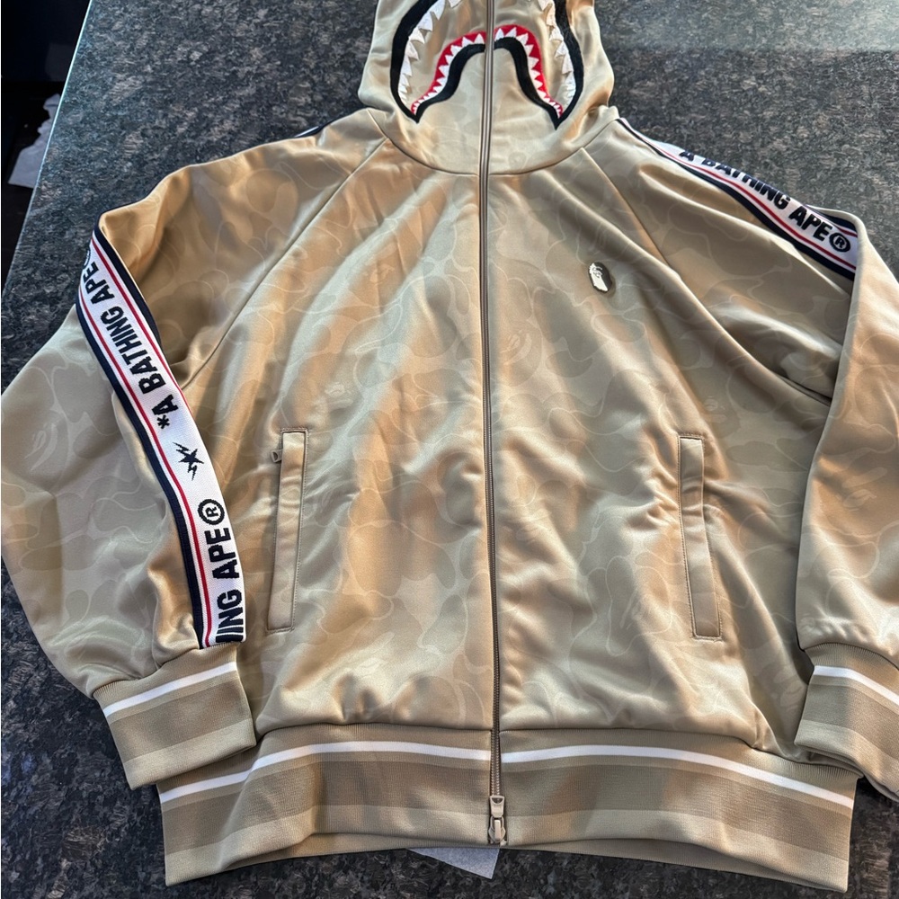 A‎ Bathing Ape Tan Hoodie - Picture 2 of 15
